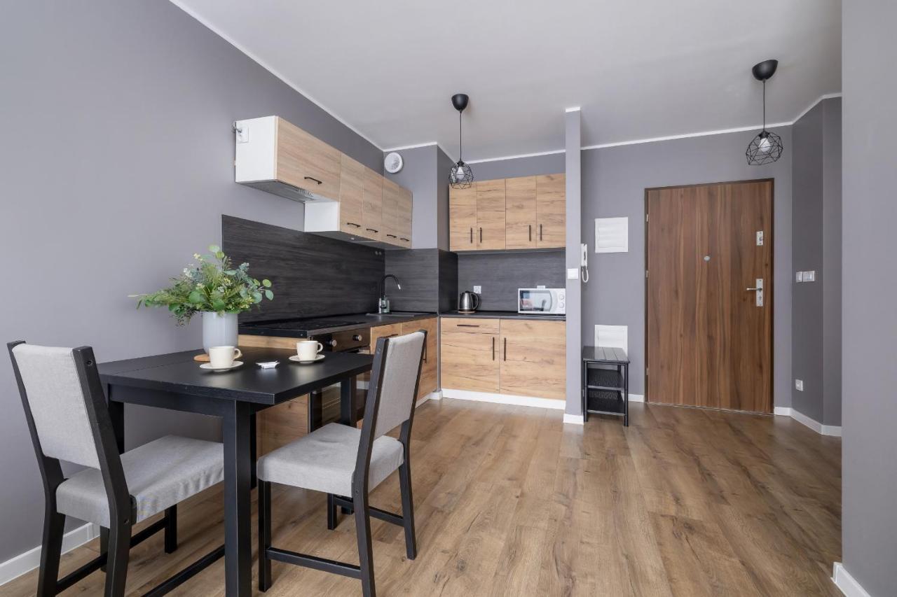 Comfy Apartment Pachonskiego With Parking In Krakow By Noclegi Renters Exteriör bild