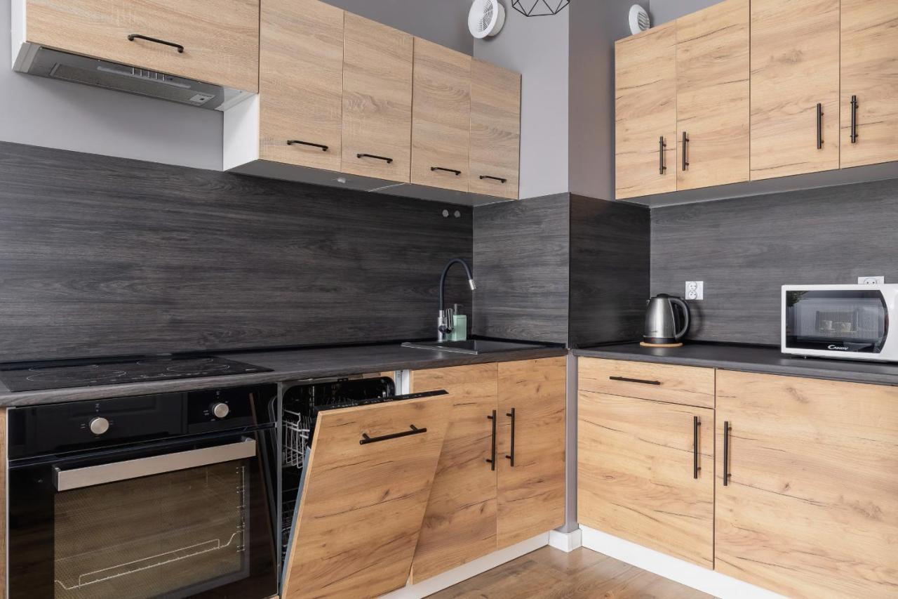 Comfy Apartment Pachonskiego With Parking In Krakow By Noclegi Renters Exteriör bild